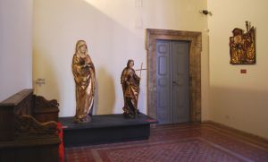 PV sala sculture lignee